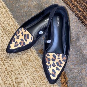 Cute leopard flats